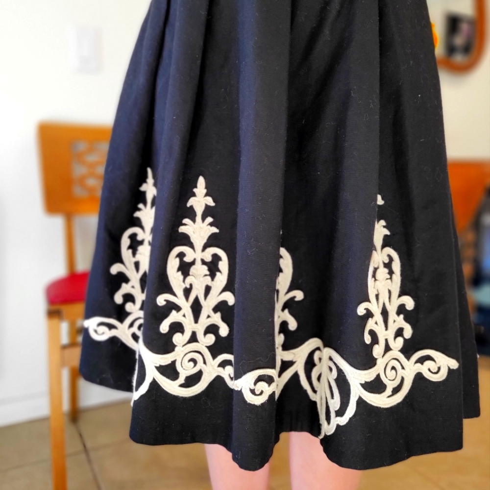 Robert Rodriguez black label mid length skirt with beautiful cream applique